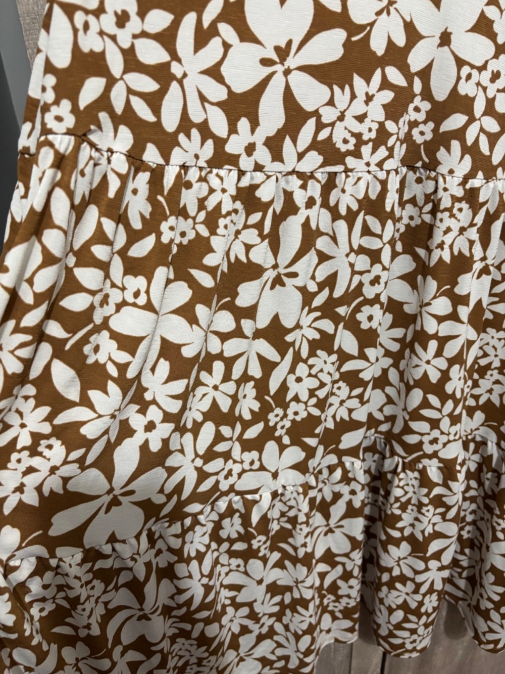Dear Scarlett Lizzy Print Wrinkle Free Flutter Sleeve Dress 2X plus - Picture 5 of 12
